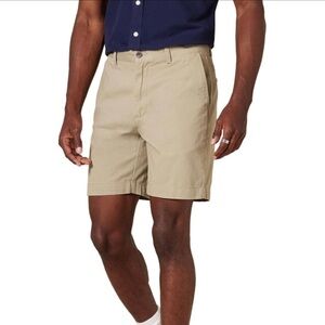 Amazon Essentials Men's Slim-Fit 7" Short
